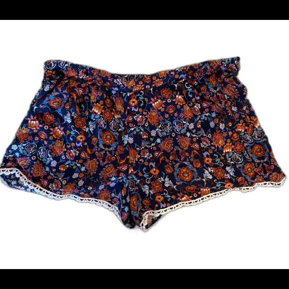 Pink Republic Shorts Women’s Navy Patterened  Size M Lace Edging Casual Comfy - Picture 1 of 8